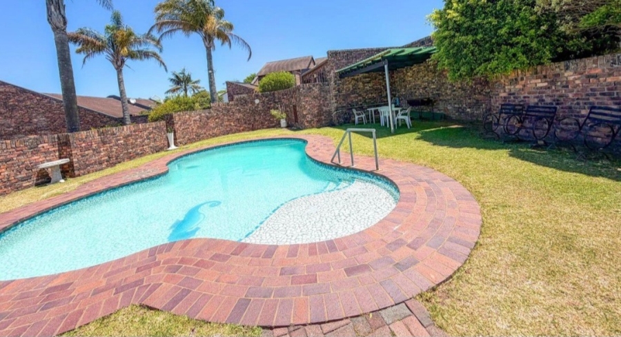 2 Bedroom Property for Sale in Gonubie Eastern Cape
